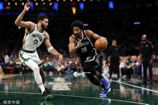 对篮板球的 对篮板球的