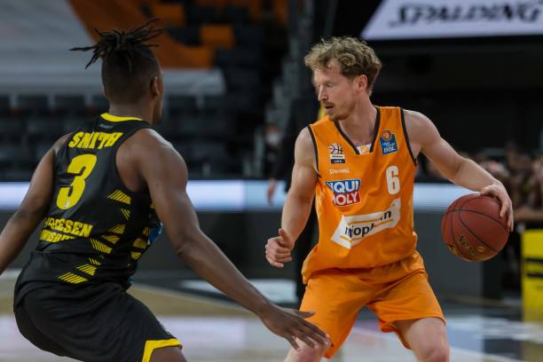 涯中的一个 涯中的一个